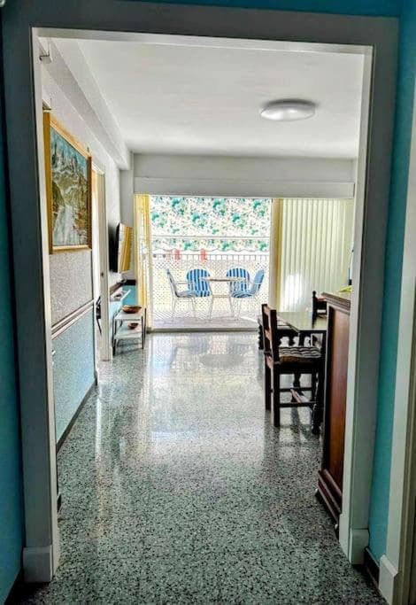 Apartamento playa Muchavista de 3 hab y piscina