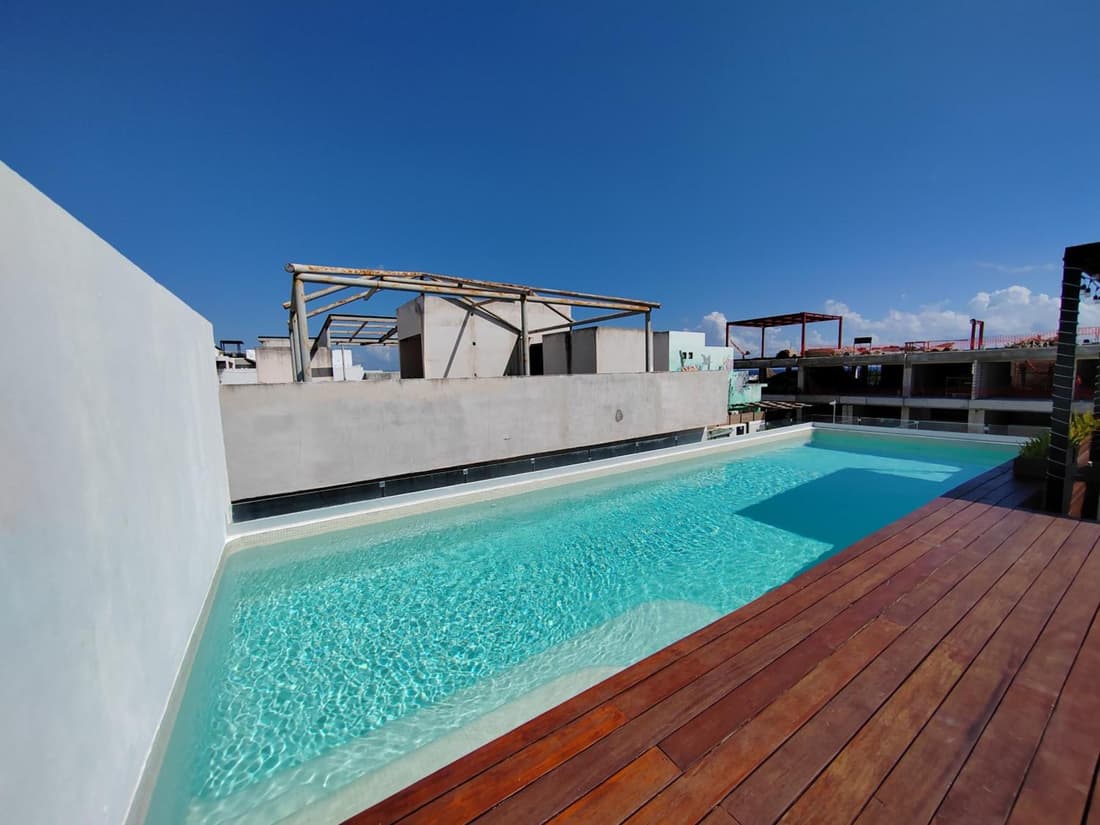 Centrally located apartments steps away from 5th avenue and the beach! By.Yeah