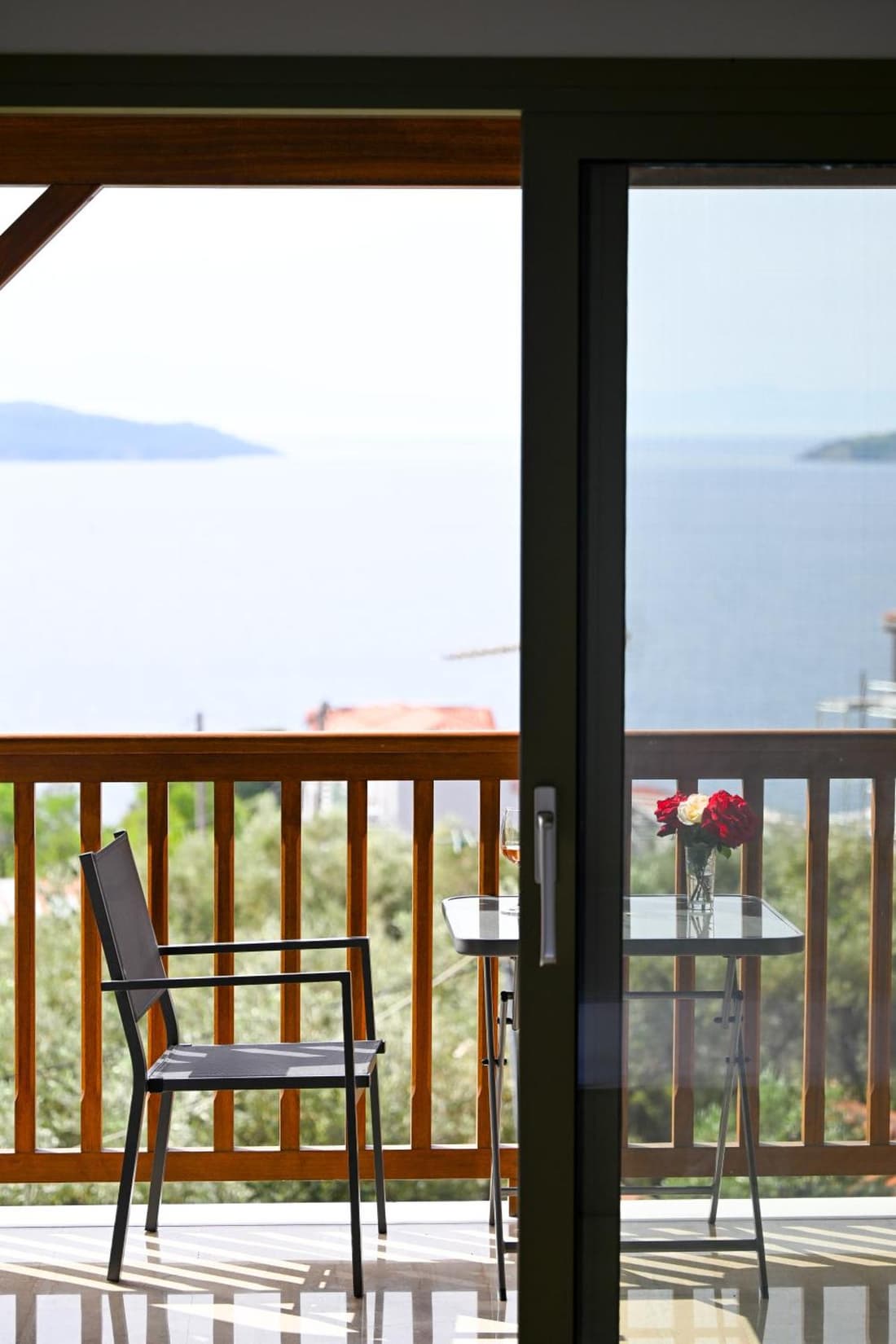 Makis Sea View Studios