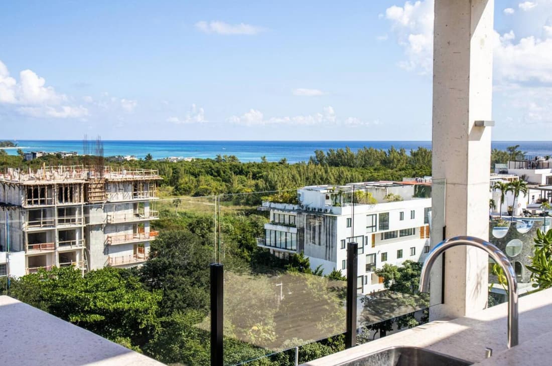 Luxury Condo with private plunge pool
