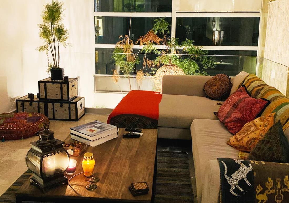 Beautiful Bali-Boho design Loft - Two blocks from sea