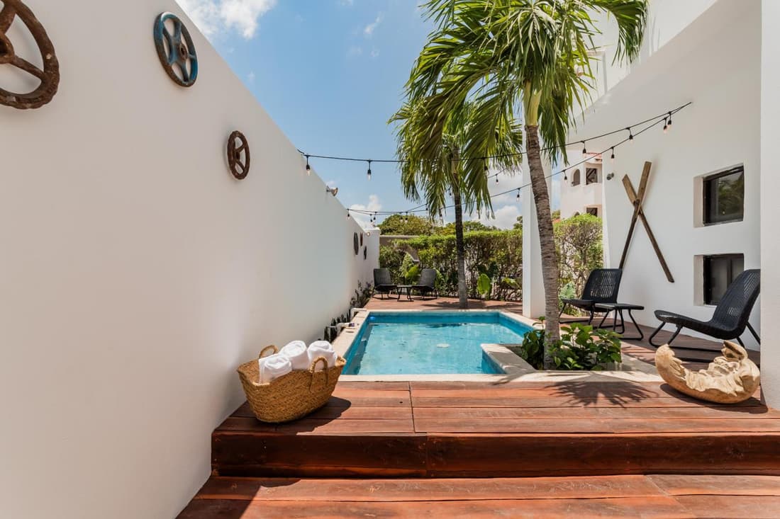 *CASA ALUXES- Guesthouse*