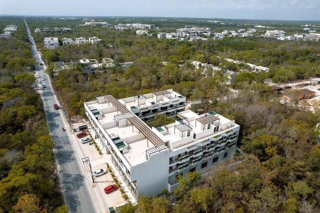 Amazing and central new condo 2 bedroom La Veleta