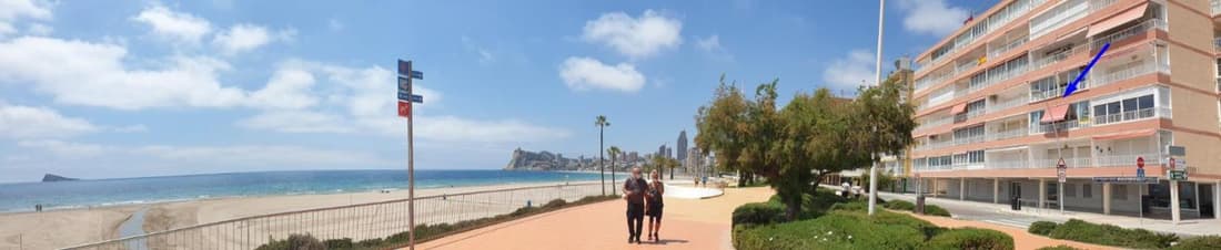 Luxury Primerísima Línea Playa Poniente Benidorm con 6,5 mts de Vistas Frontales al mar y Parking