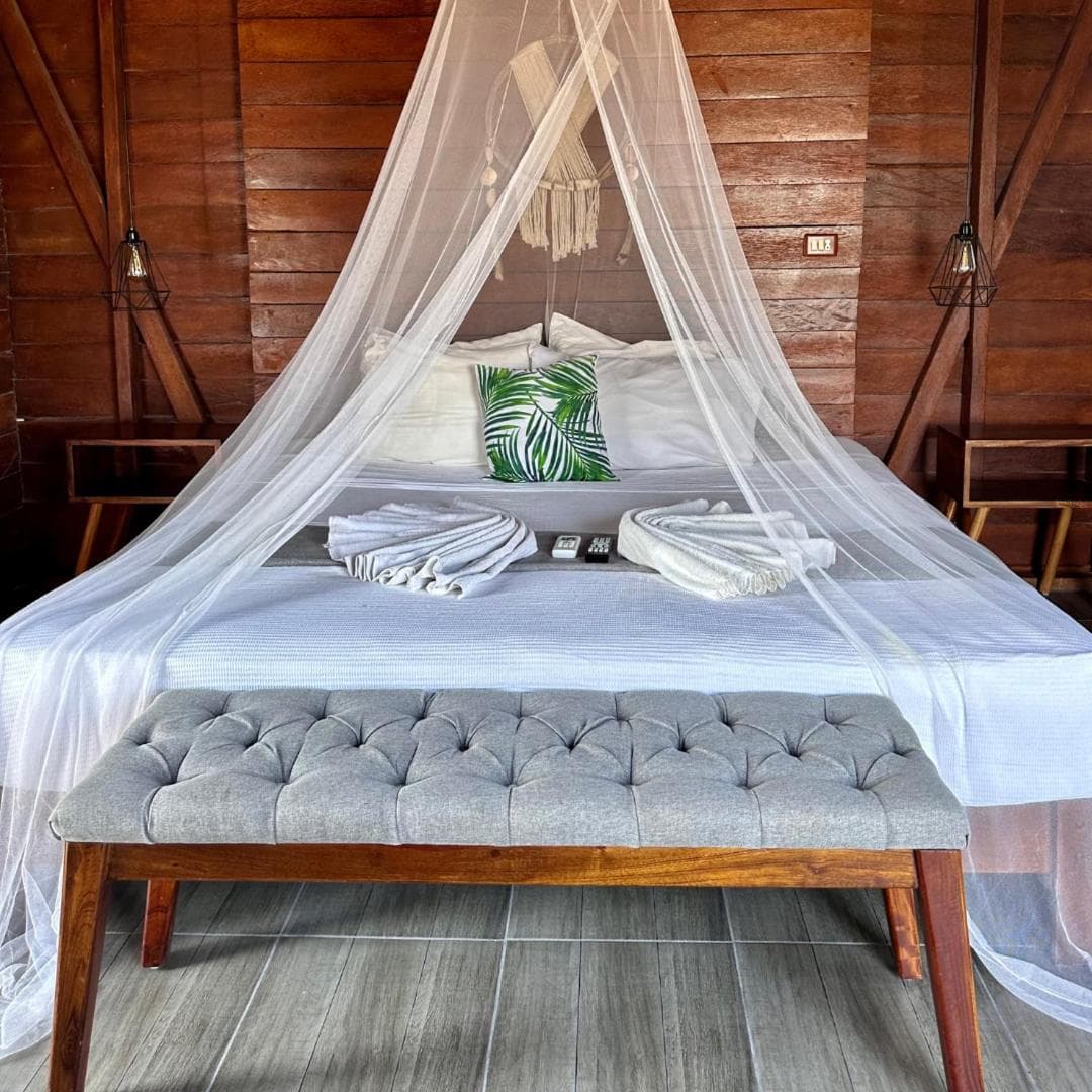 Ecoco Holbox - EcoChic - Cabañas de Madera - Holbox Retreat