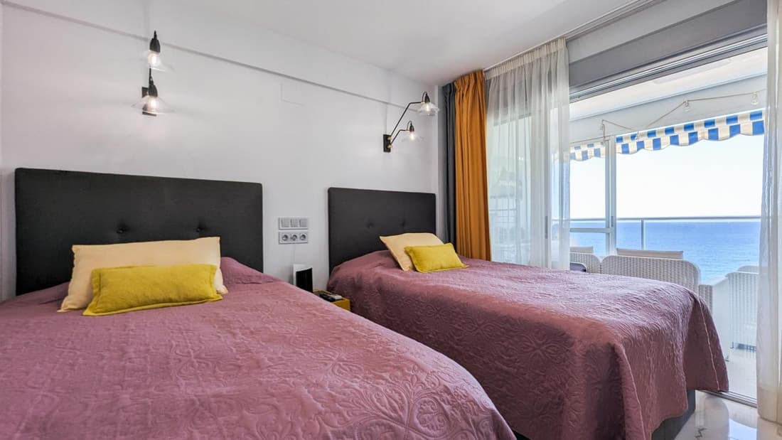CORNELIA sea view apartment
