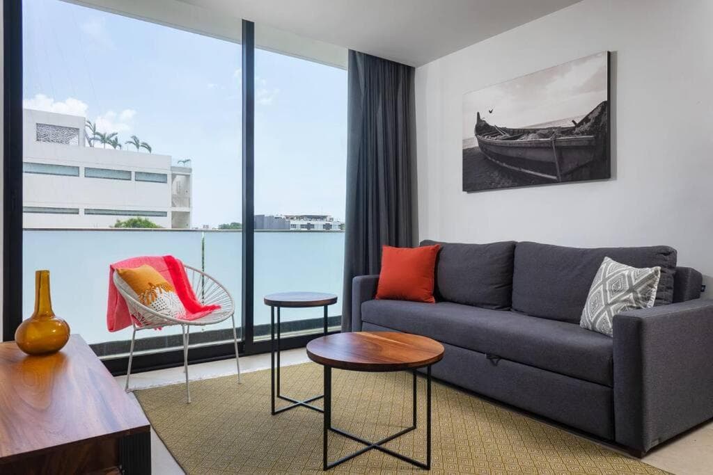 Downtown modern apartment Unique location