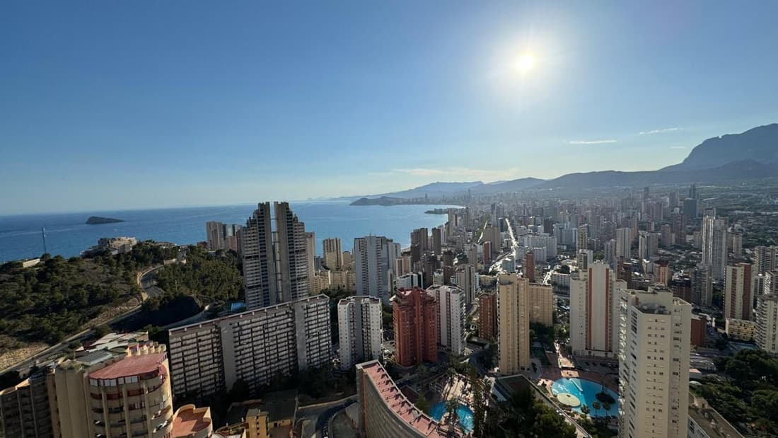 Benidorm Sky 27