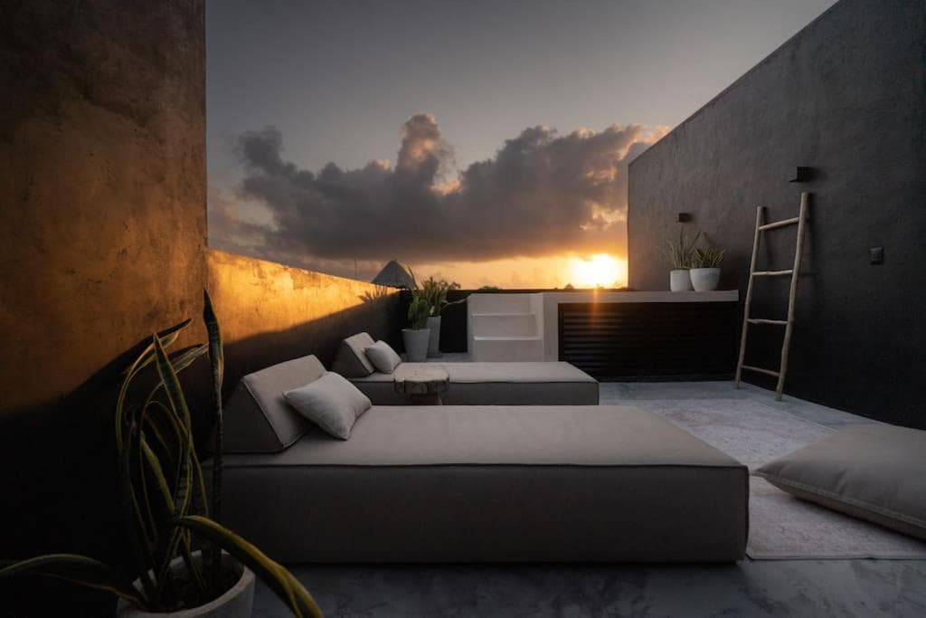 Luxury Twin Villas, 4 Private Pools, 2 Rooftops, BBQ, Near Beach
