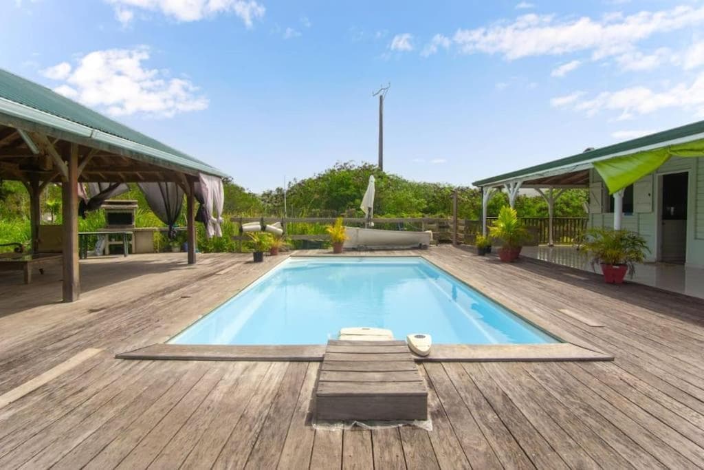 Bungalow à petit Macabou piscine & plage à proximité