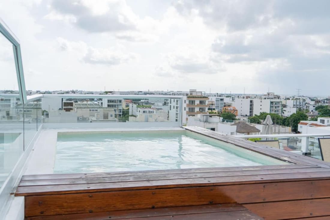 1BR at DK52 Sea view Rooftop with Jacuzzi and pool
