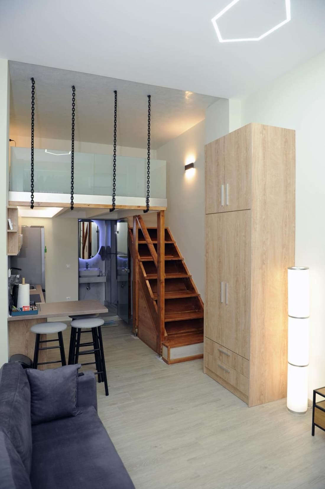 Thymios loft