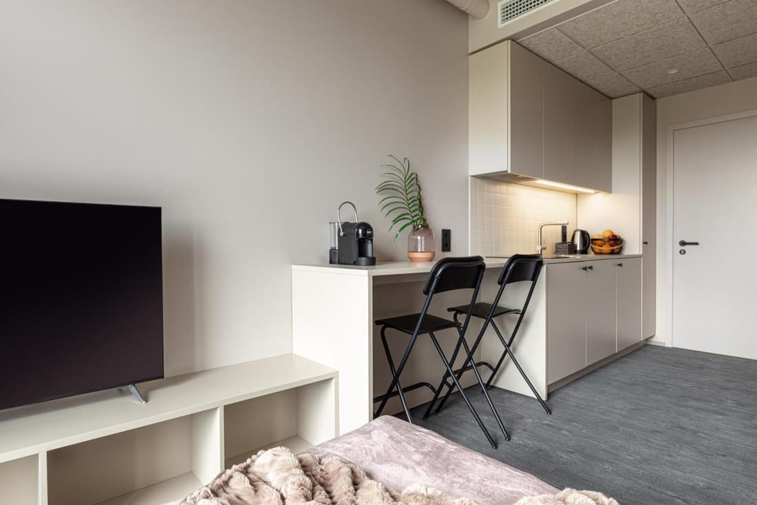 Hugo Apartment Hotel