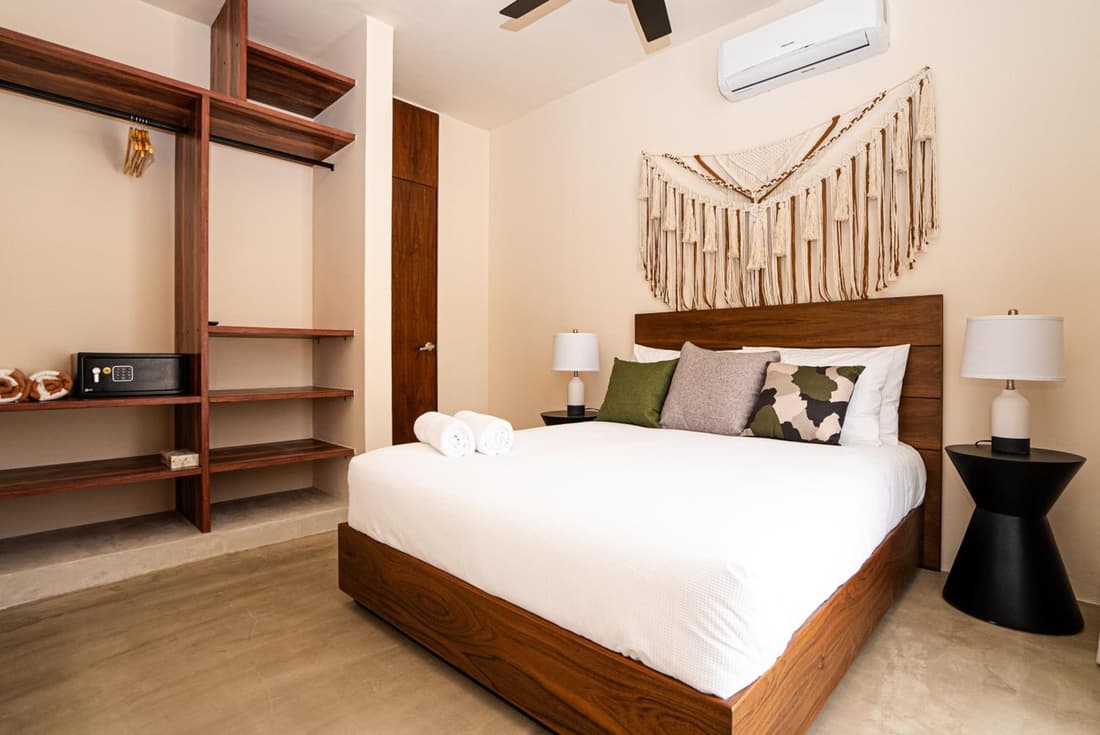 Penthouse with private jungle, pool, downtown