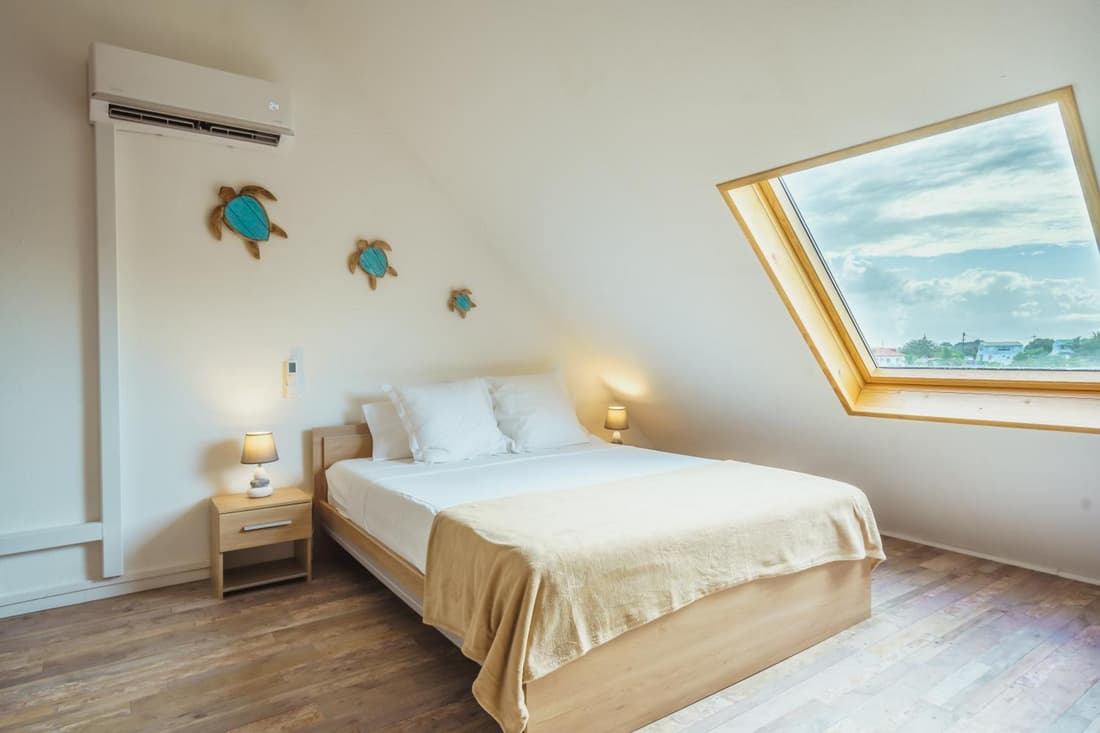 Charmant duplex avec vue mer et piscine - Le Goyave