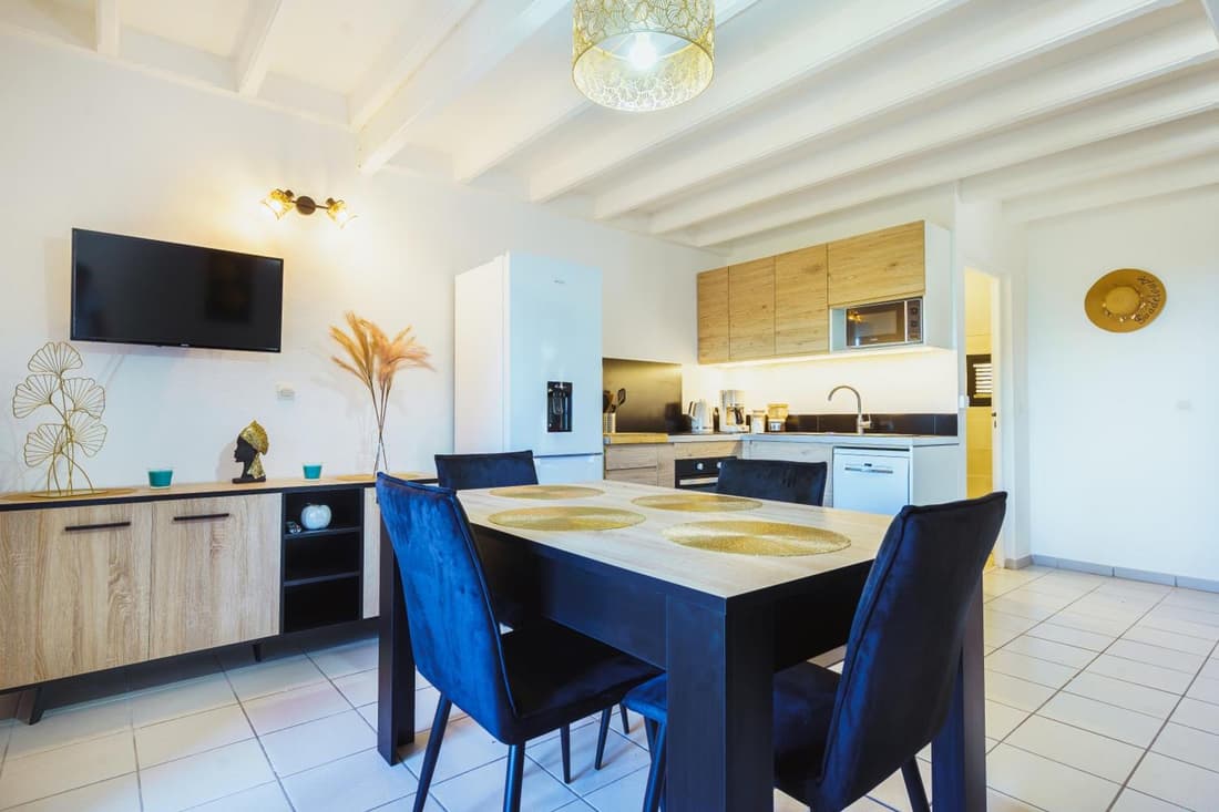 Charmant duplex avec vue mer et piscine - Le Goyave