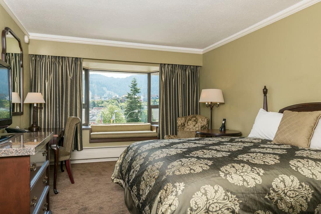 Crest Hotel