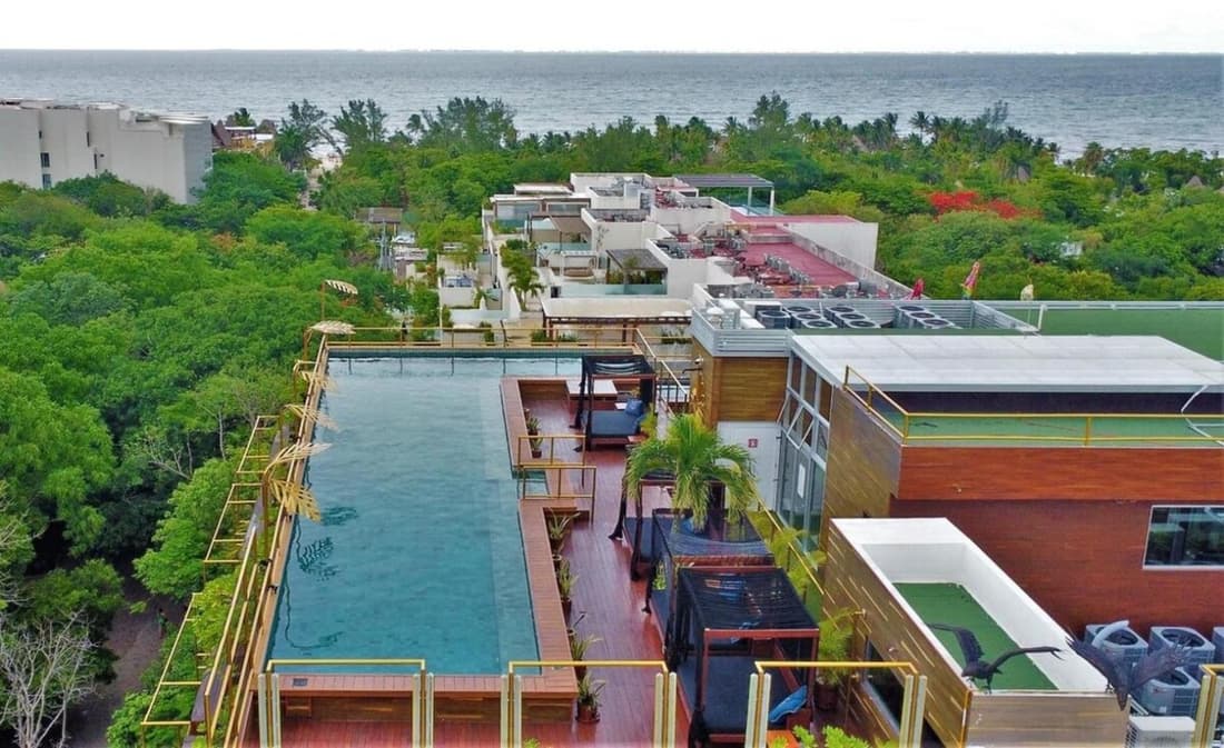 38th St King Studio Beach Steps & Rooftop Pools