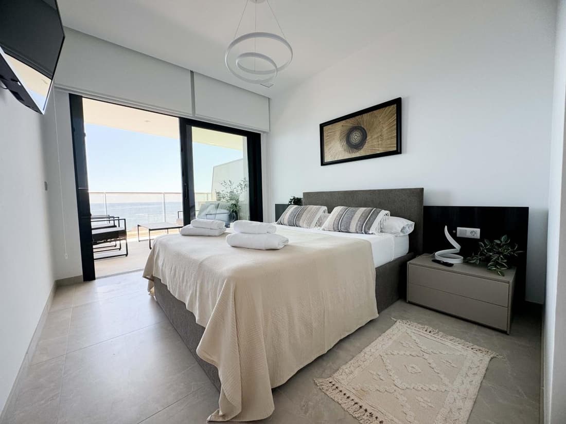 Sunset Cliffs Terra Gold apartment