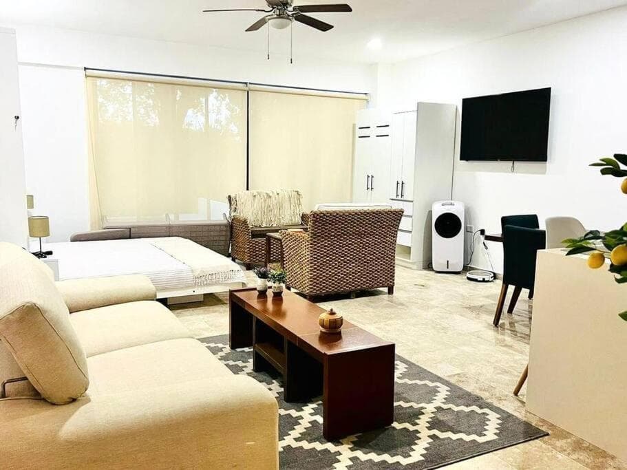 Spacious and comfortable apartment w pool and golf