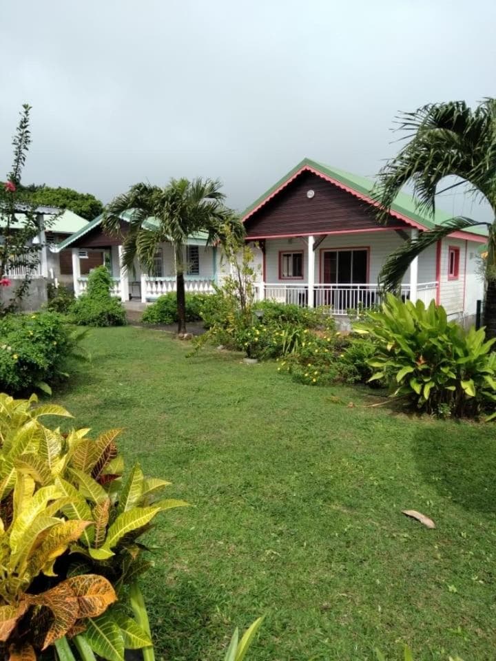 Bungalow ROUGE GITES PASSION