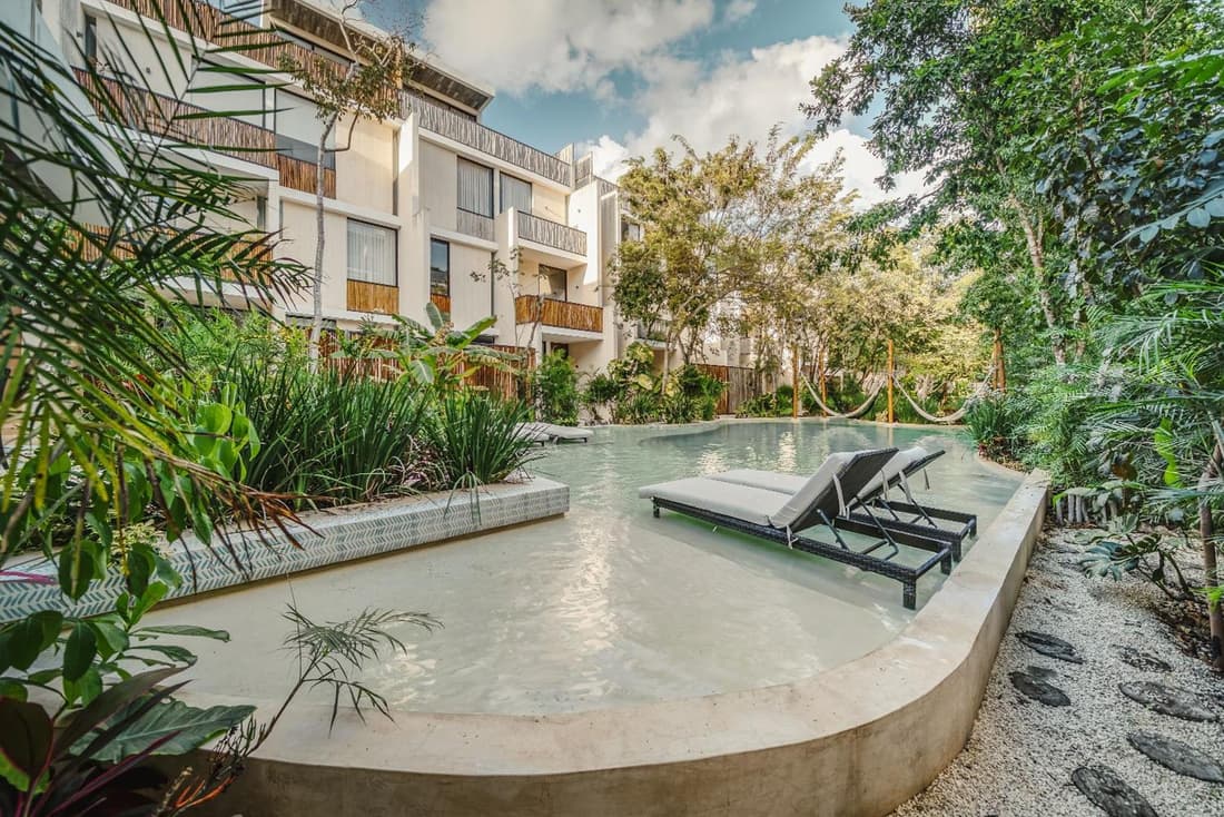 Luxury Penthouse 3BR with Private Pool & Rooftop La Veleta
