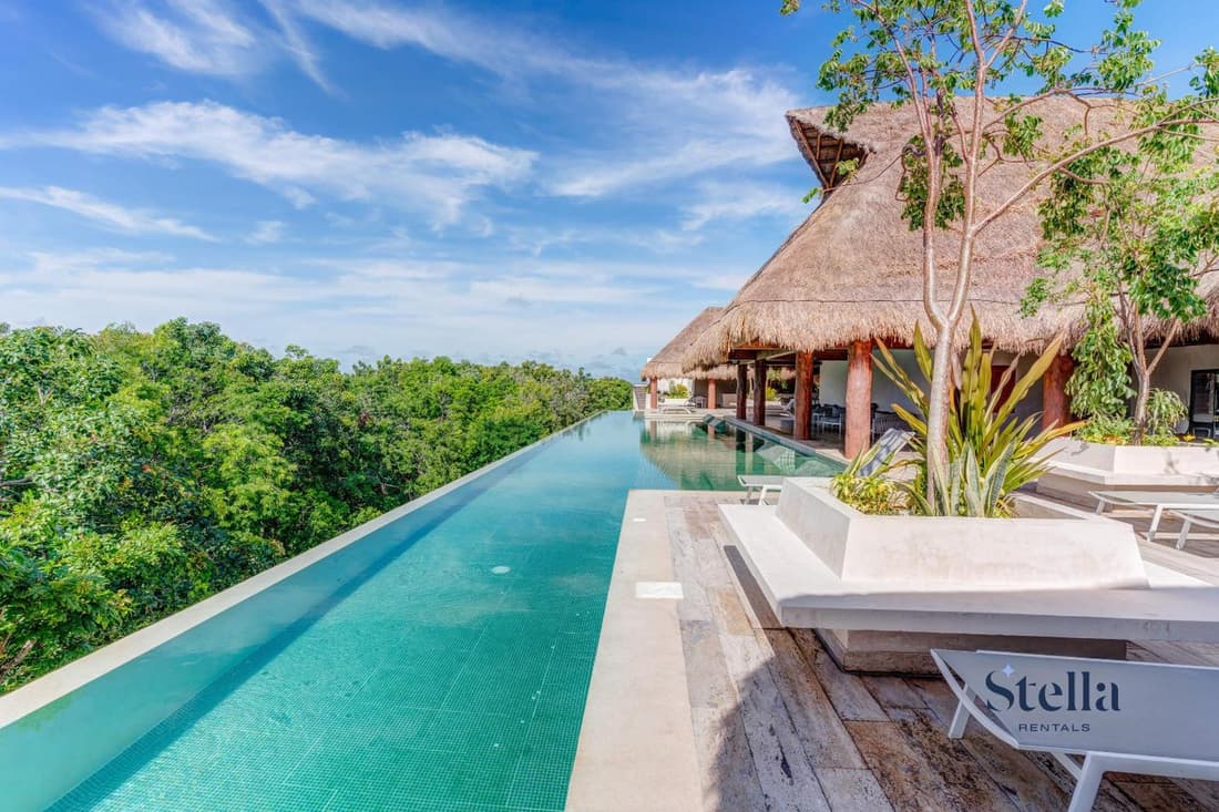 Private Jungle View Balcony Stay in Aldea Premium