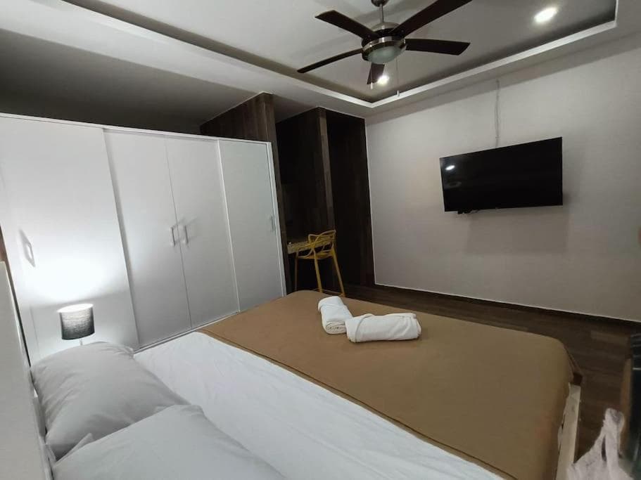 Moderno 1BR sauna gimnasio alberca a cuadras de la 5ta av centro