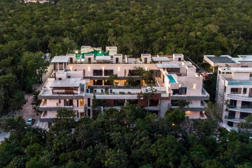 New large luxurious 1 bedroom, 1 bathroom apartment in Tulum