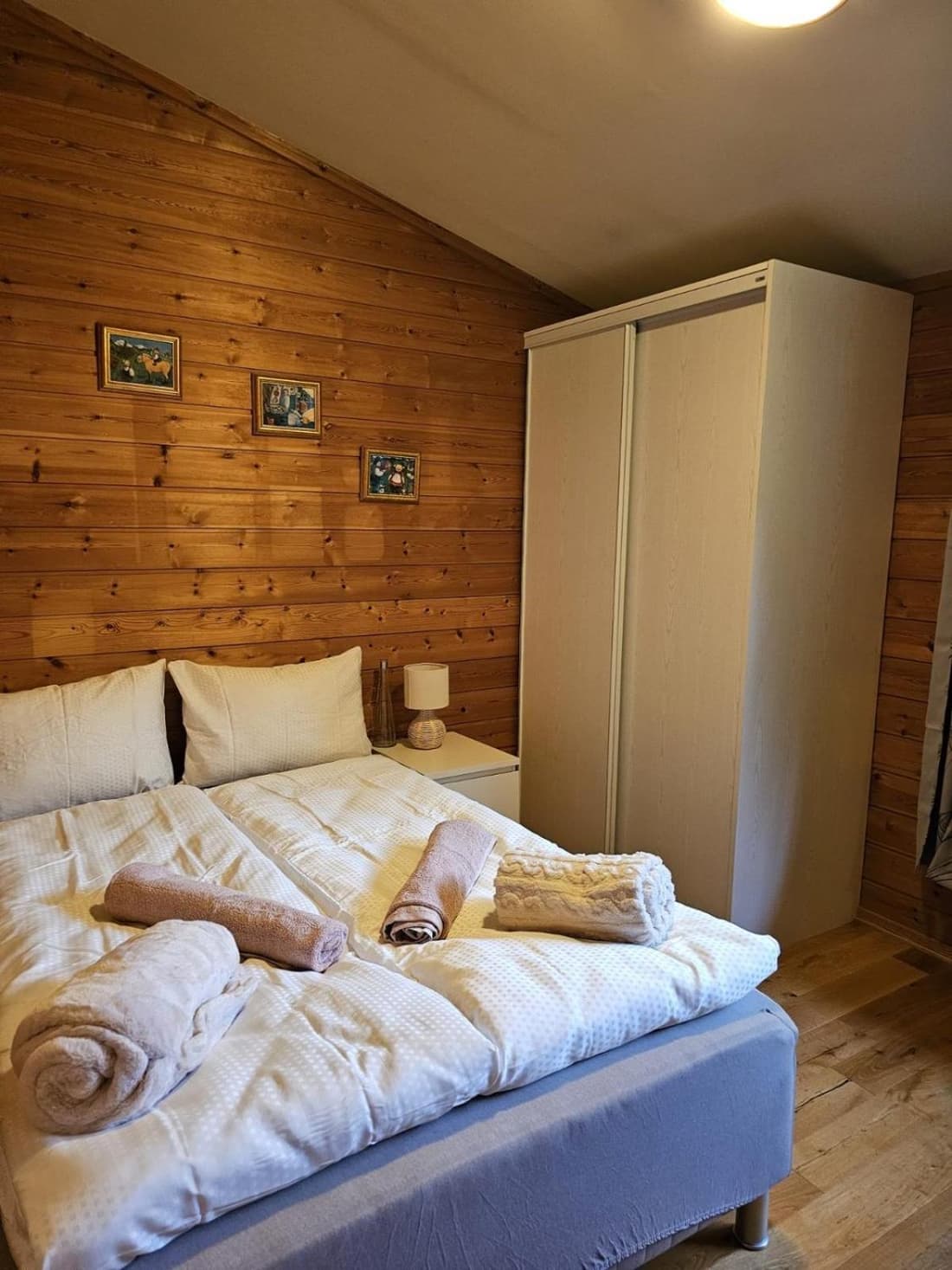 Private room - 1 in a luxury villa CHALET STYLE