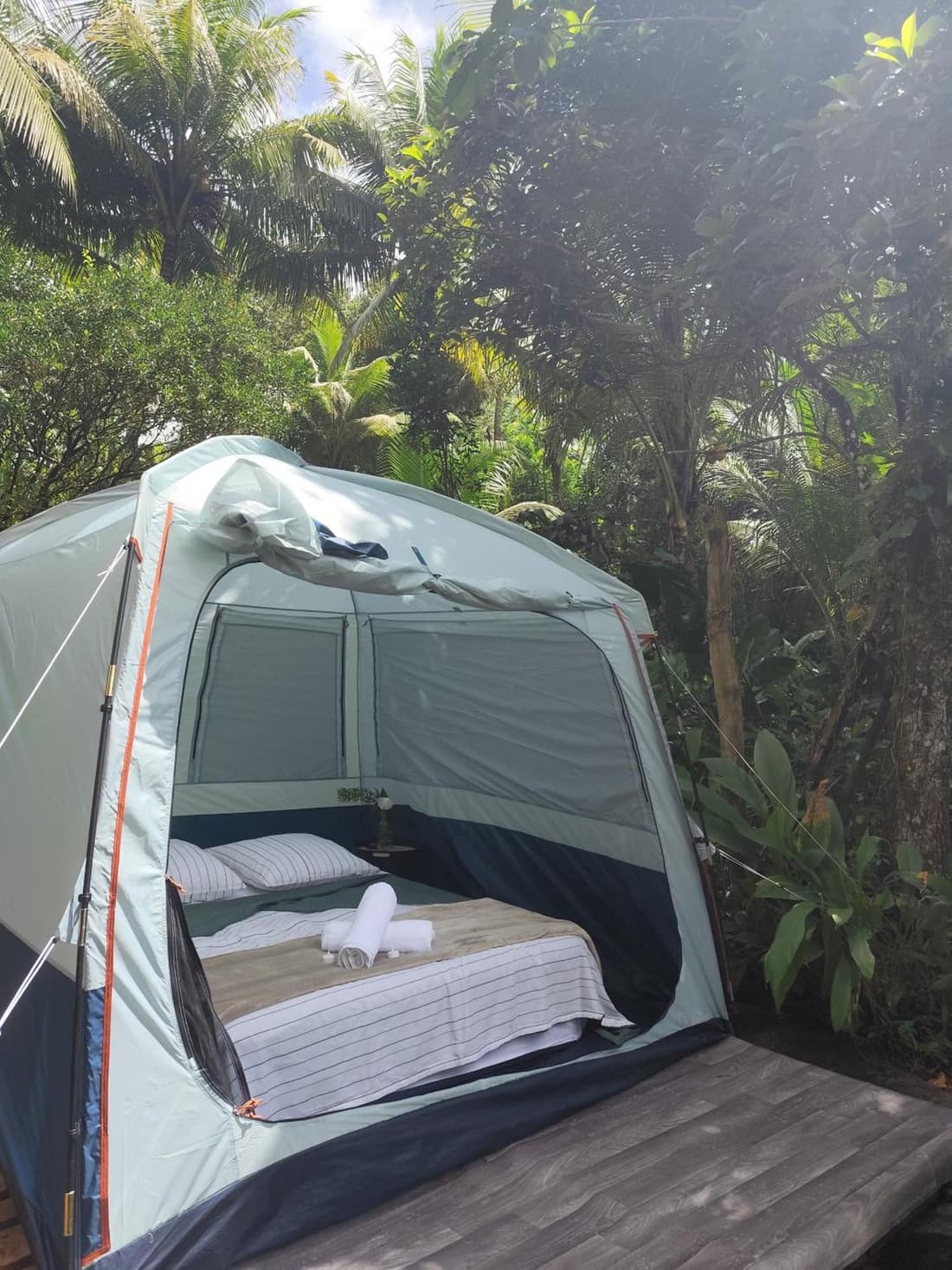 Glamping en pleine nature Rêve et Racines