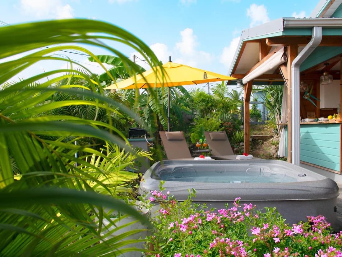 Bungalows Ti Lodge Martinique - près de la plage avec jacuzzi privé