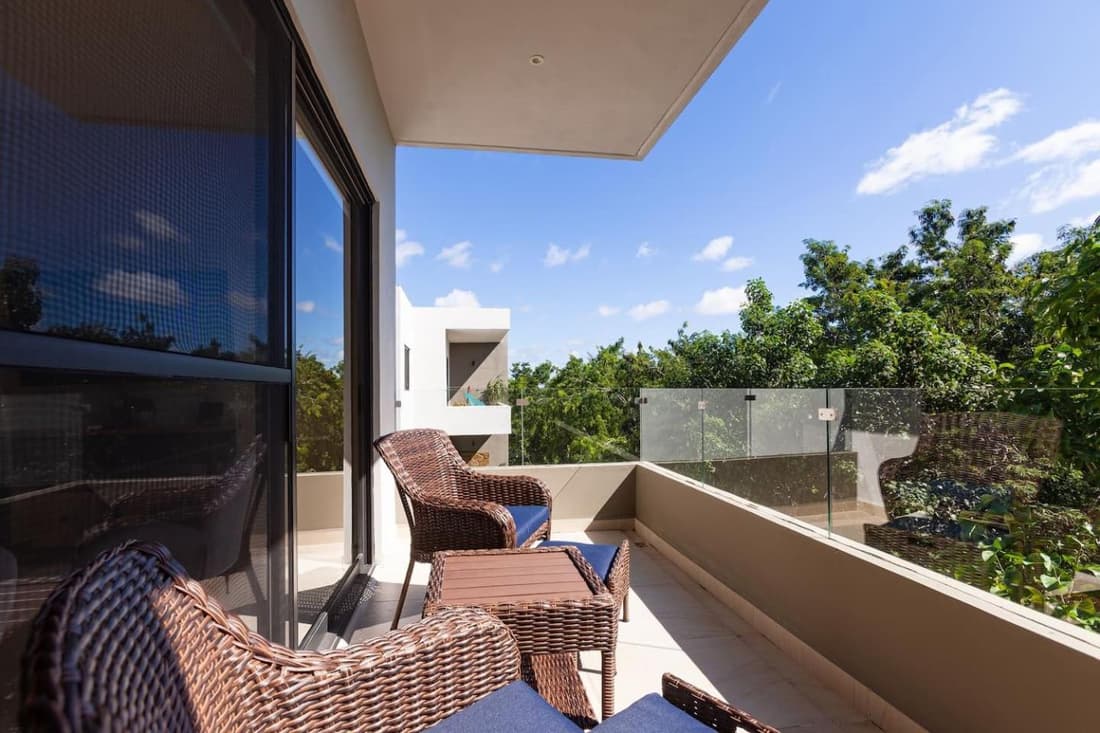 Carmelita Coto8Gated,WIFI 200MB,King,6Pools,2Gyms