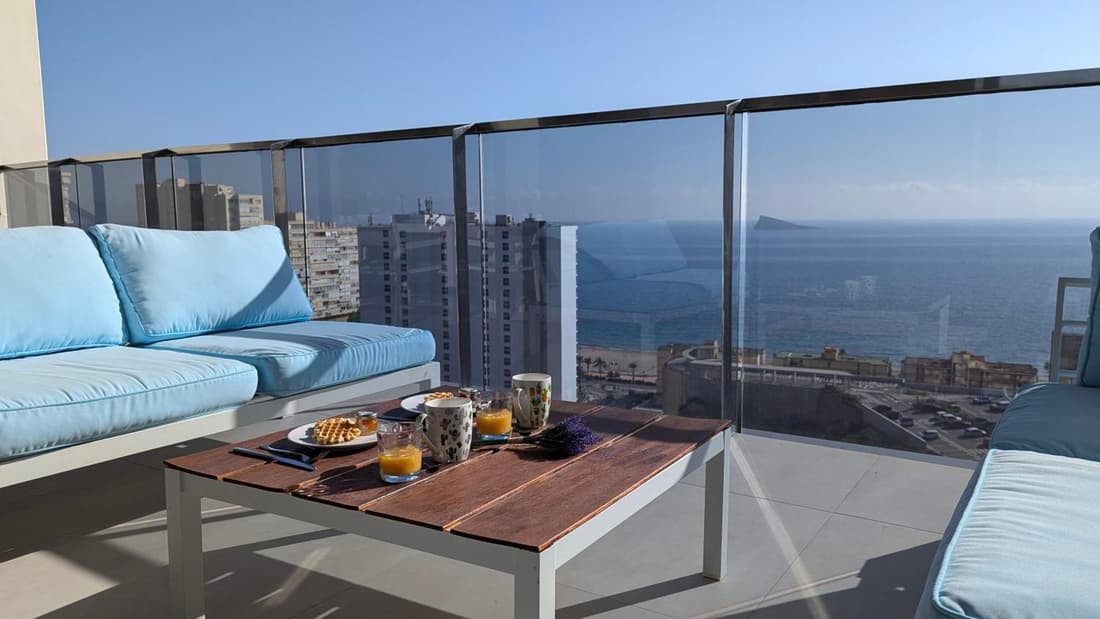 SUNSET WAVES retreat apartment