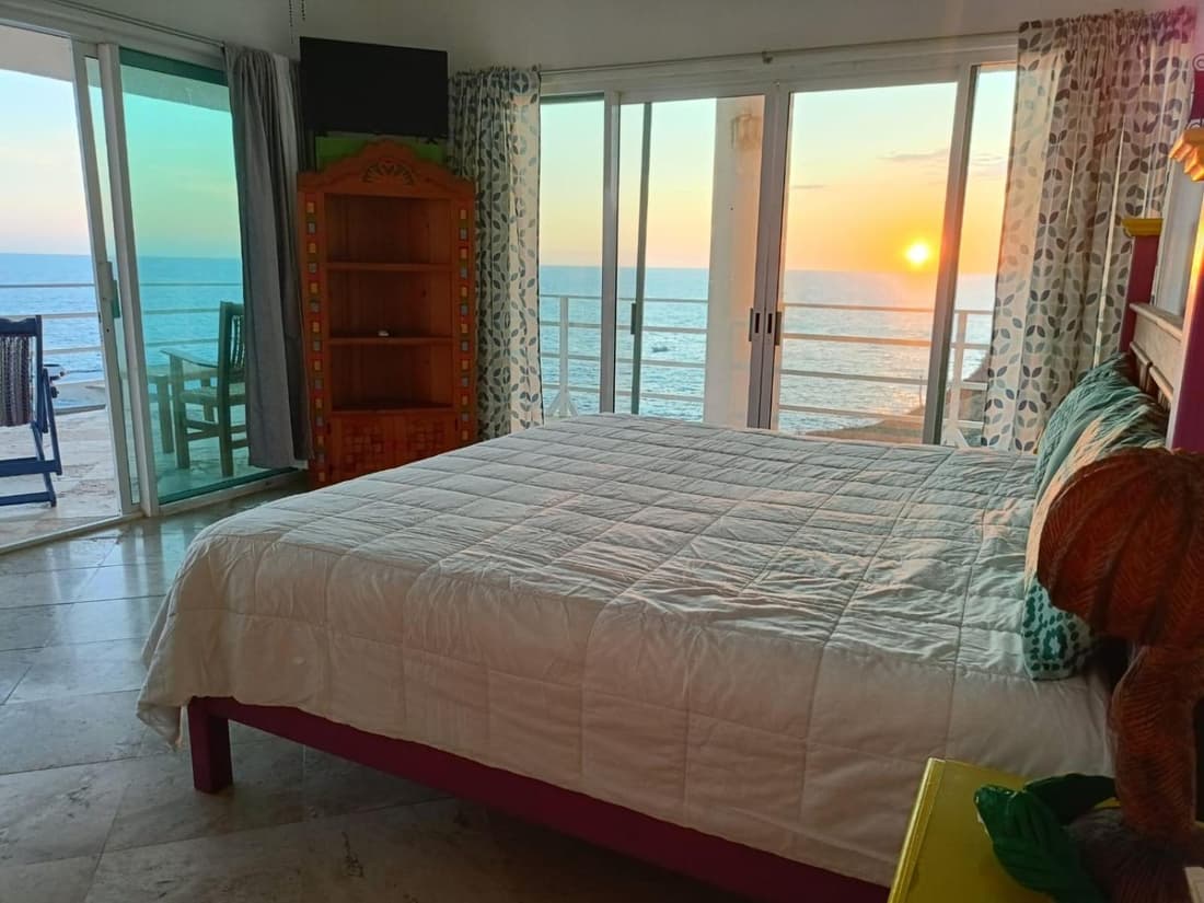 Hotel Luz de Mar ' right on the beach