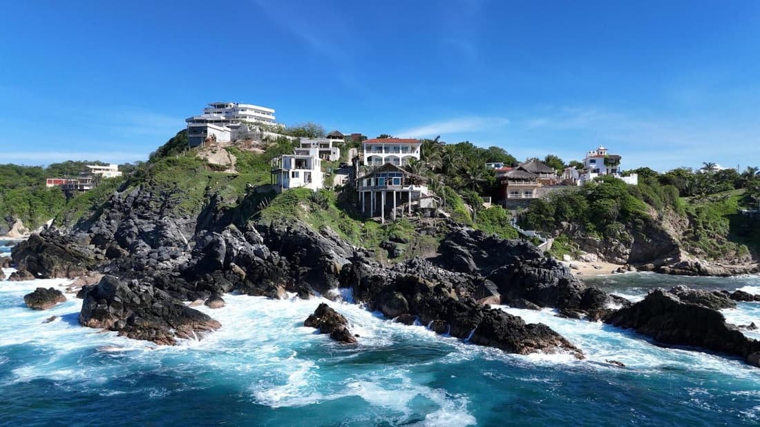 Hotel Luz de Mar ' right on the beach
