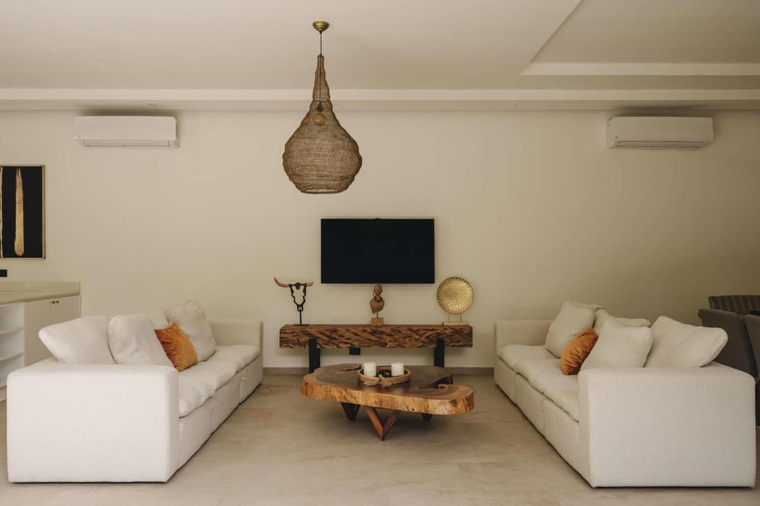 Luxe 8BR Double Villa, Gated, Patio & Pool