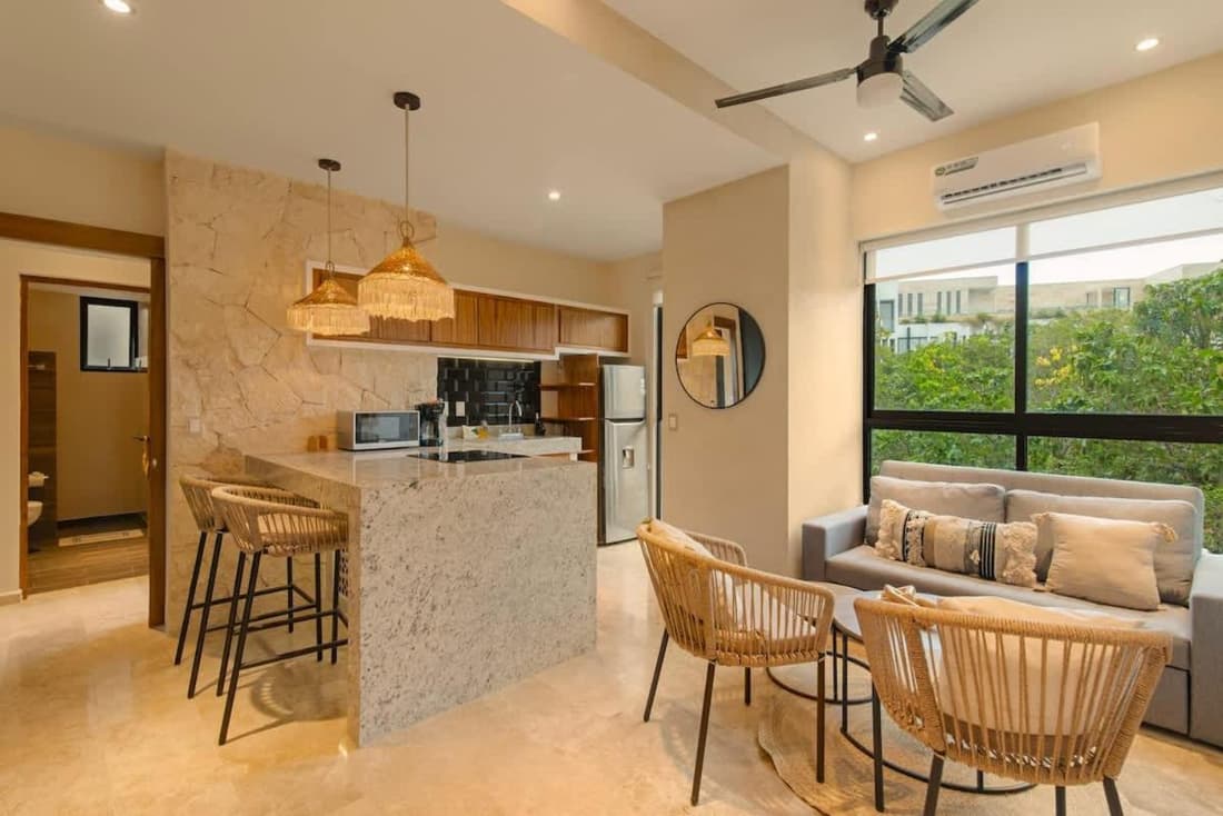 4 Pax Luxury Condo Pool Acces
