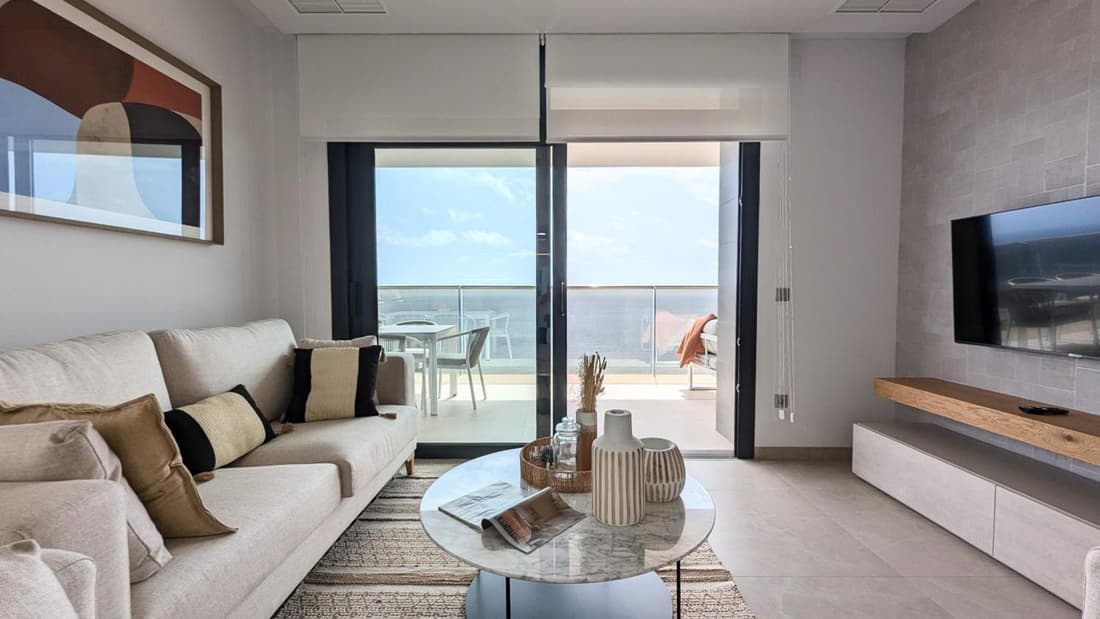 SUNSET CLIFFS boho style apartment