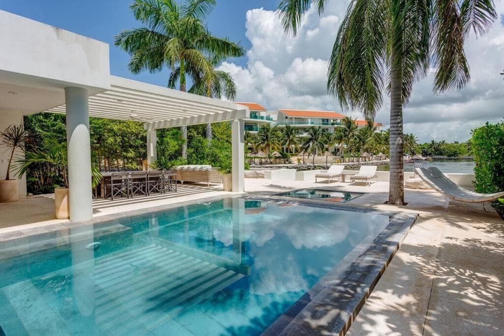 Dream House with private Deck in Puerto Aventuras
