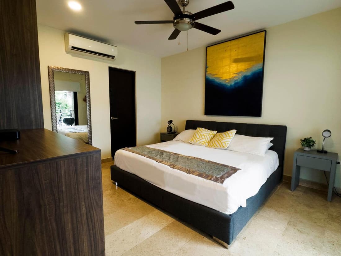 Stylish 2Bed,2Bath-Condo Near Beach - 6 Guests