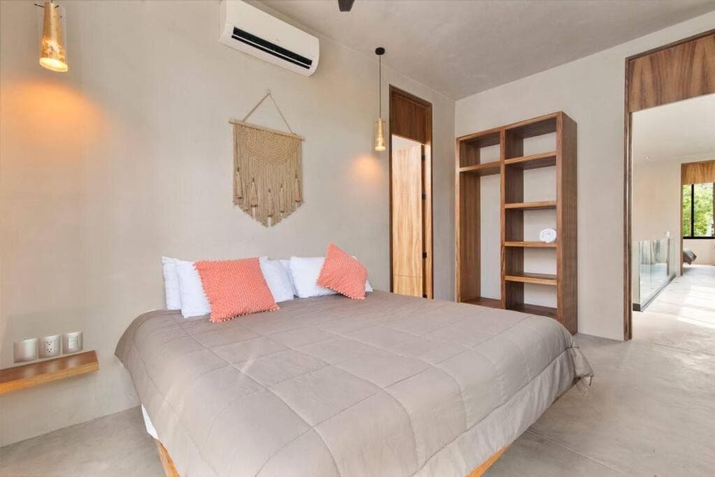 M11 Casa Leto - Luxury Villa in Gated Community