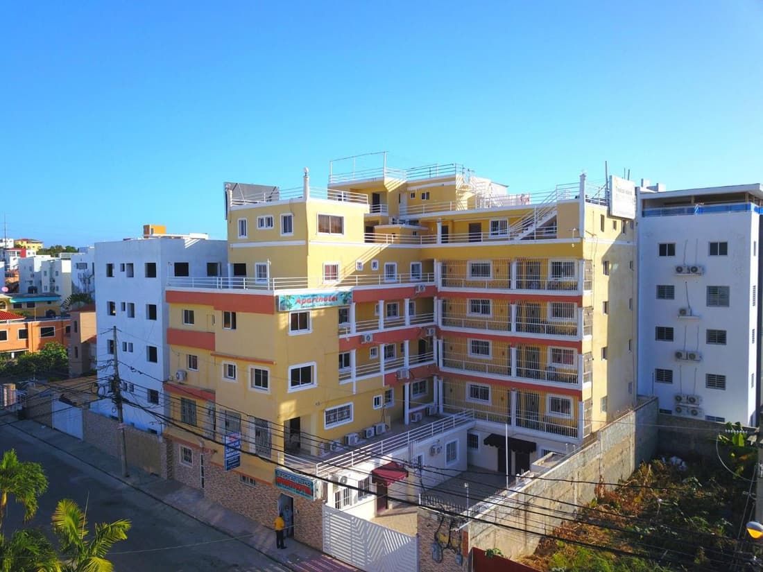 Spacious 2-Bedroom Apartment with Private Terrace Near SDQ Airport Fast Wi-F