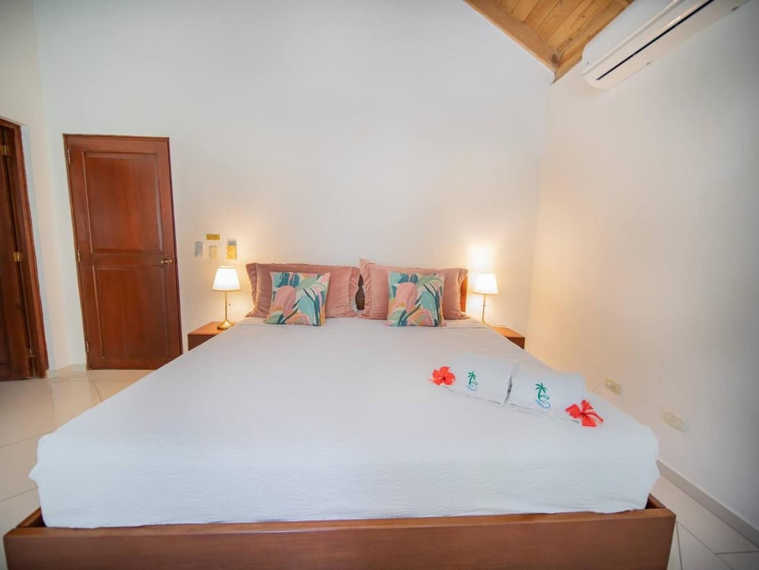 Casati Pearl House, Big House With Private Pool