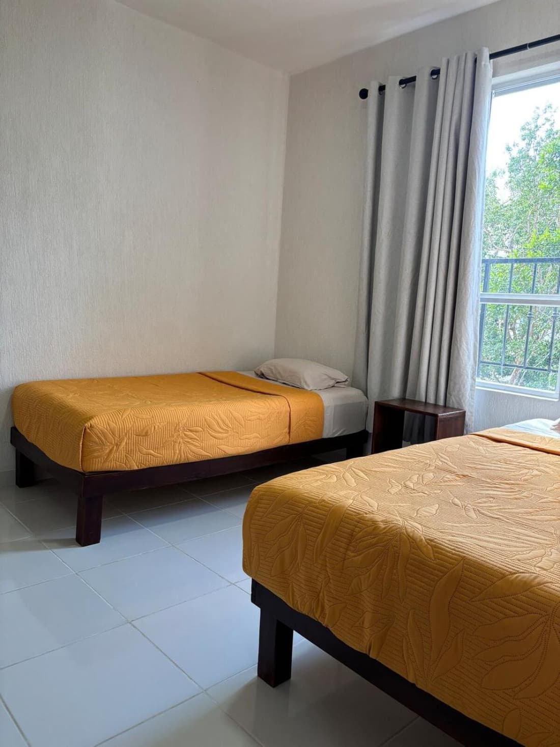 Apt for 4 ppl, walking distance to festival