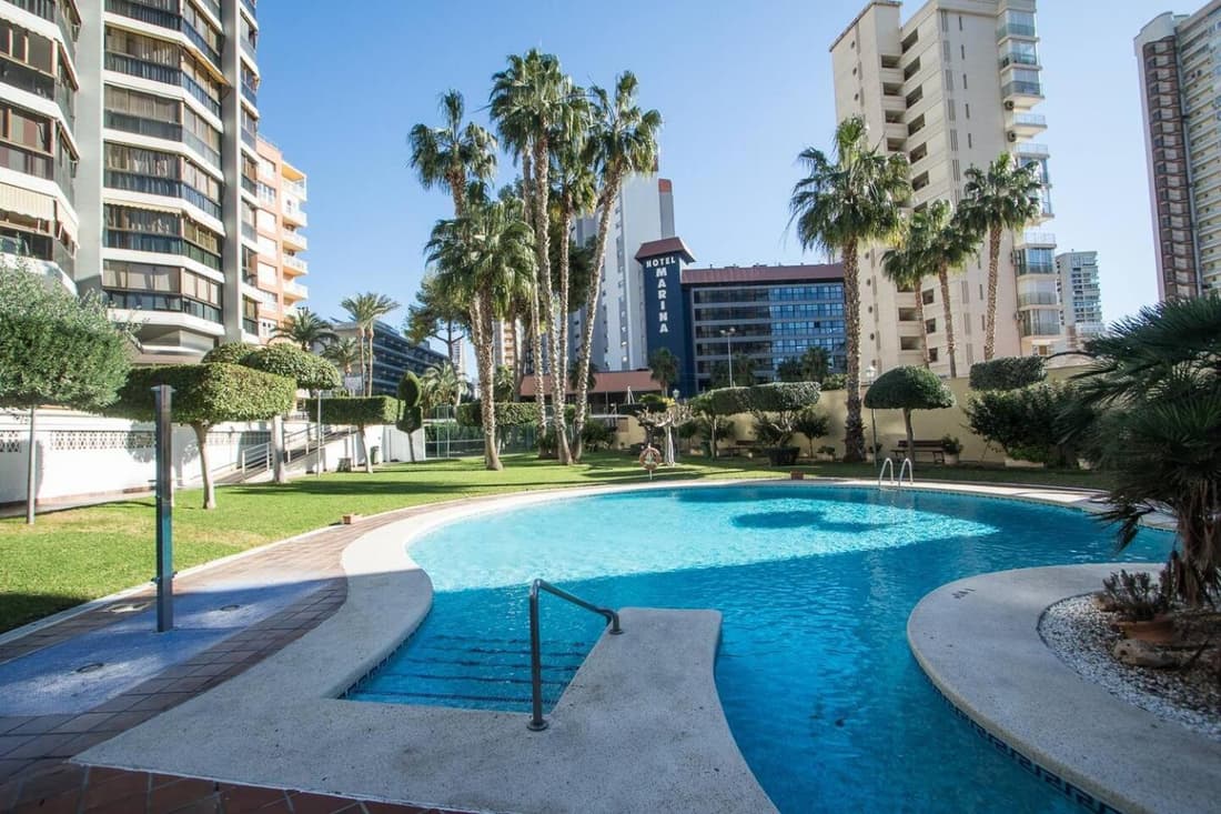 Diseño Nuevo Moderno En Playa De Levante