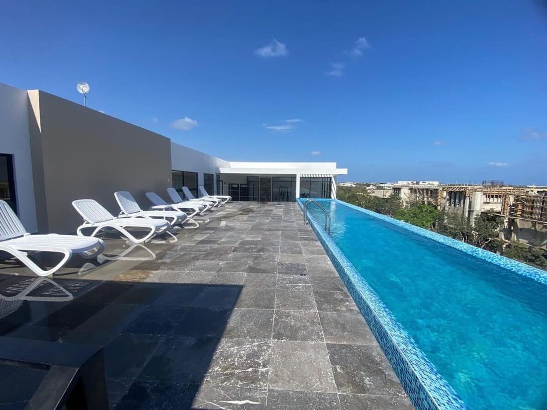 Infinity Pool rooftop wifi Tulum