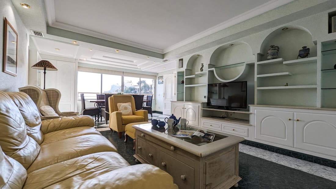COBLANCA sea front apartment
