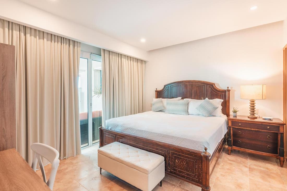Apartment with pool and ocean view in Punta Palmera