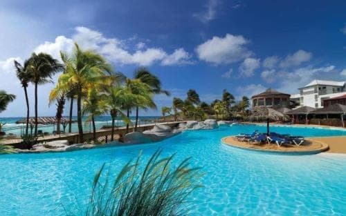 Une vague de plaisir, Studio tout confort en bord de plage avec piscine à Saint-François
